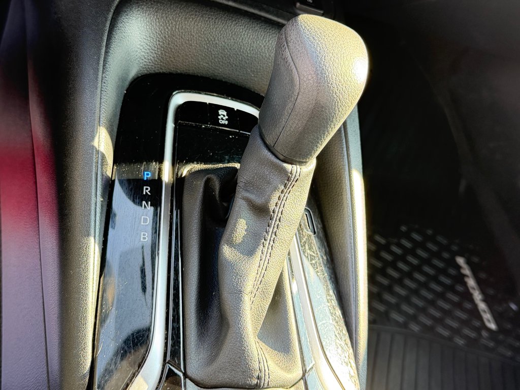 2021 Toyota Corolla LE / AUTOM / BAS KILOS / TRÈS ÉCONOMIQUE / in Thetford Mines, Quebec - 38 - w1024h768px