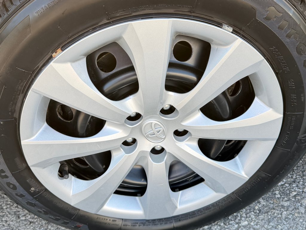 2021 Toyota Corolla LE / AUTOM / BAS KILOS / TRÈS ÉCONOMIQUE / in Thetford Mines, Quebec - 13 - w1024h768px