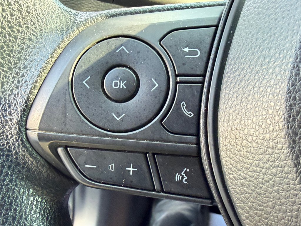 2021 Toyota Corolla LE / AUTOM / BAS KILOS / TRÈS ÉCONOMIQUE / in Thetford Mines, Quebec - 28 - w1024h768px