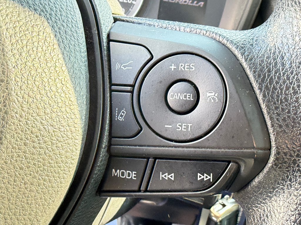 2021 Toyota Corolla LE / AUTOM / BAS KILOS / TRÈS ÉCONOMIQUE / in Thetford Mines, Quebec - 30 - w1024h768px