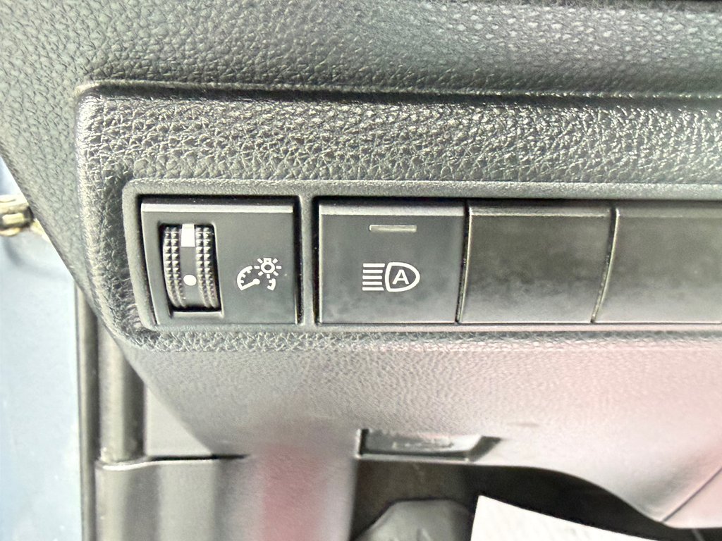 Toyota Corolla L / AUTOM +AC / BAS KILOS / FIABILITÉ LÉGENDAIRE / 2021 à Thetford Mines, Québec - 24 - w1024h768px