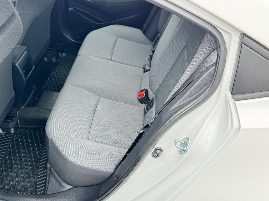 2022 Toyota Corolla L / AUTOM / PEA 28-12-26=100KM WOW !!!!!! in Thetford Mines, Quebec - 47 - w1024h768px
