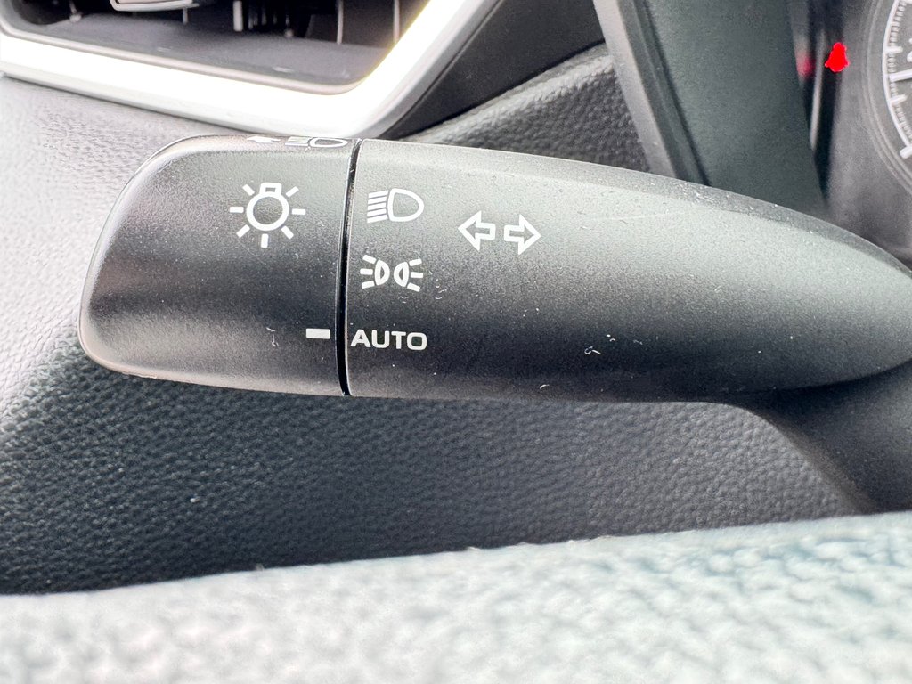 2022 Toyota Corolla L / AUTOM / PEA 28-12-26=100KM WOW !!!!!! in Thetford Mines, Quebec - 30 - w1024h768px