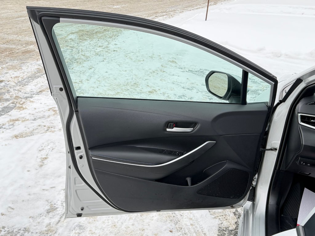 2022 Toyota Corolla SE AUTOM / TRÈS BAS KILOS / ULTRA ÉCONOMIQUE /  / in Thetford Mines, Quebec - 24 - w1024h768px