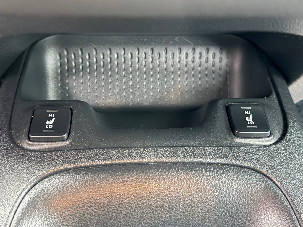 2022 Toyota Corolla SE AUTOM / TRÈS BAS KILOS / ULTRA ÉCONOMIQUE /  / in Thetford Mines, Quebec - 41 - w1024h768px