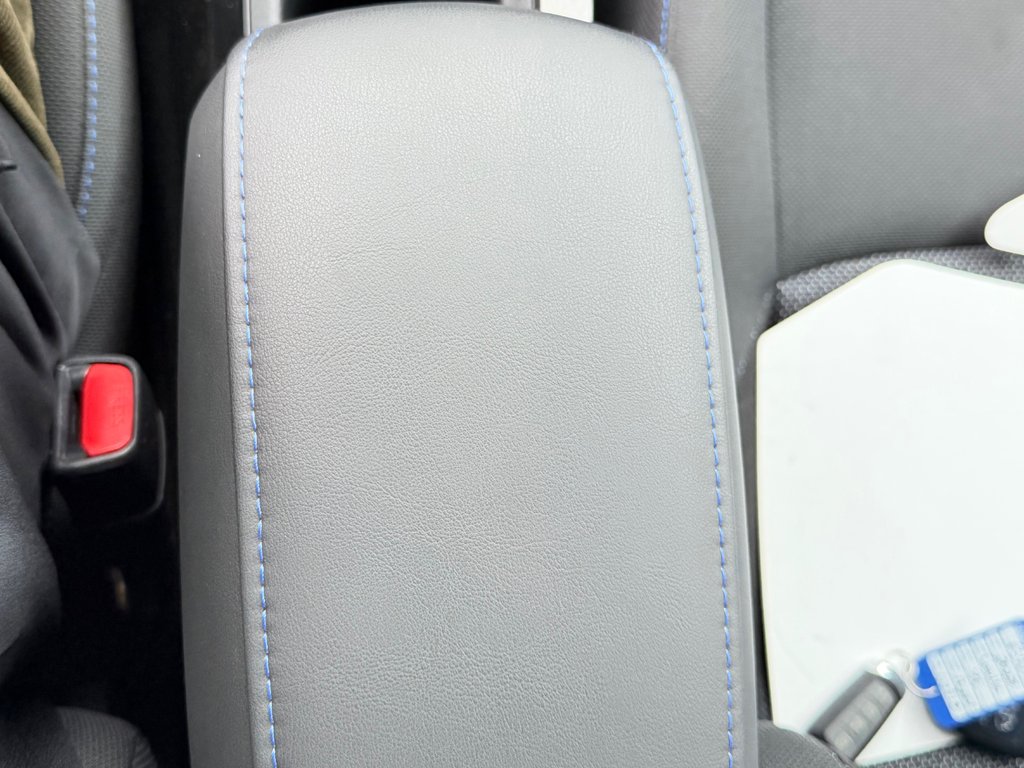 2022 Toyota Corolla SE AUTOM / TRÈS BAS KILOS / ULTRA ÉCONOMIQUE /  / in Thetford Mines, Quebec - 46 - w1024h768px