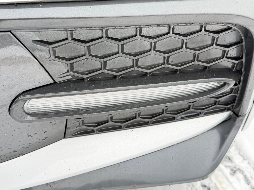 2022 Toyota Corolla SE AUTOM / TRÈS BAS KILOS / ULTRA ÉCONOMIQUE /  / in Thetford Mines, Quebec - 11 - w1024h768px