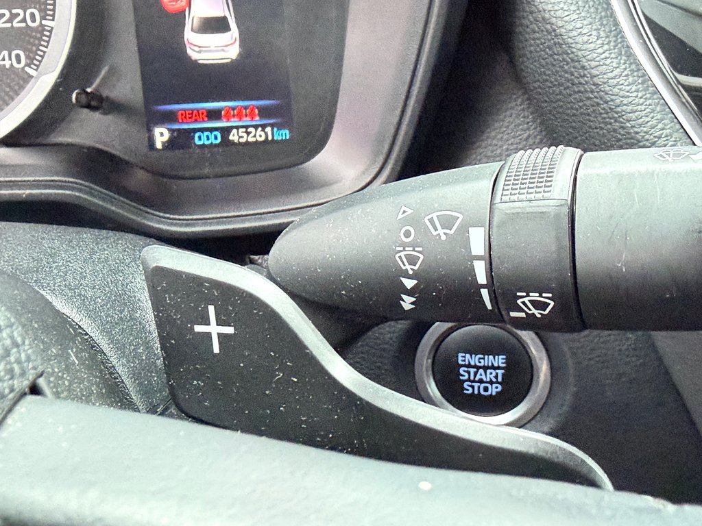 2022 Toyota Corolla SE AUTOM / TRÈS BAS KILOS / ULTRA ÉCONOMIQUE /  / in Thetford Mines, Quebec - 36 - w1024h768px
