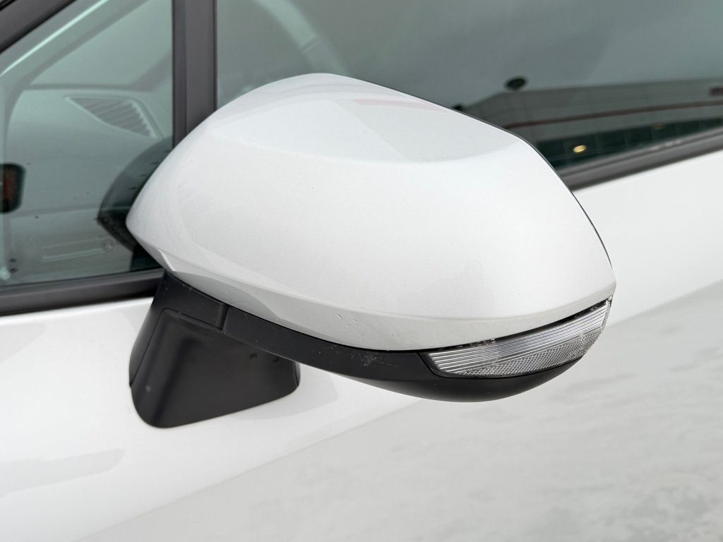 2022 Toyota Corolla SE AUTOM / TRÈS BAS KILOS / ULTRA ÉCONOMIQUE /  / in Thetford Mines, Quebec - 16 - w1024h768px