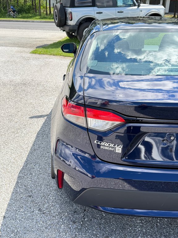 2022 Toyota Corolla LE + GROUPE TOIT / 33.200KM SEULEMENT / AUBAINE / in Thetford Mines, Quebec - 18 - w1024h768px