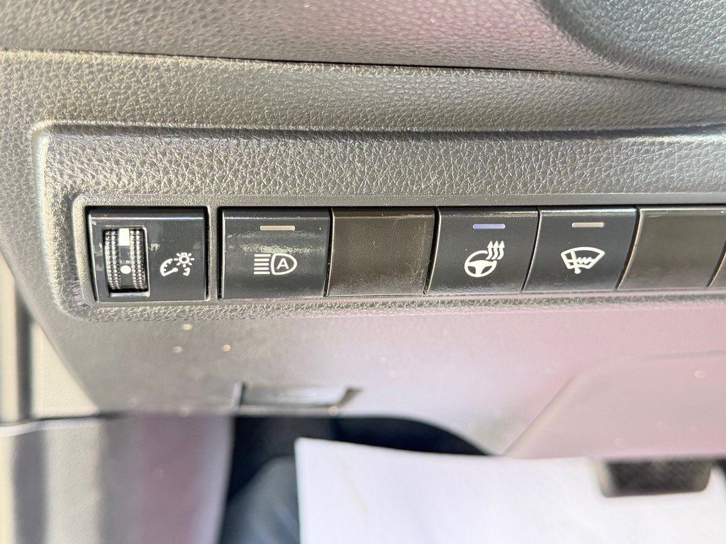 2022 Toyota Corolla LE + GROUPE TOIT / 33.200KM SEULEMENT / AUBAINE / in Thetford Mines, Quebec - 29 - w1024h768px