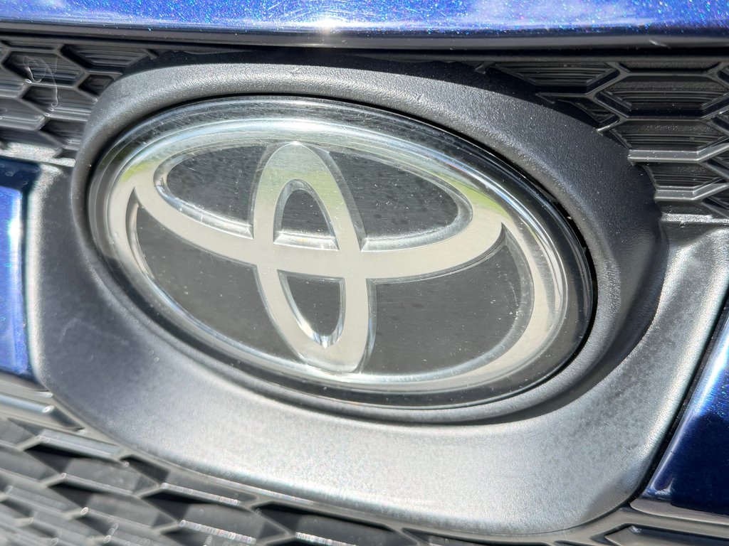 2022 Toyota Corolla LE + GROUPE TOIT / 33.200KM SEULEMENT / AUBAINE / in Thetford Mines, Quebec - 11 - w1024h768px
