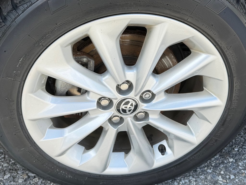 2022 Toyota Corolla LE + GROUPE TOIT / 33.200KM SEULEMENT / AUBAINE / in Thetford Mines, Quebec - 14 - w1024h768px