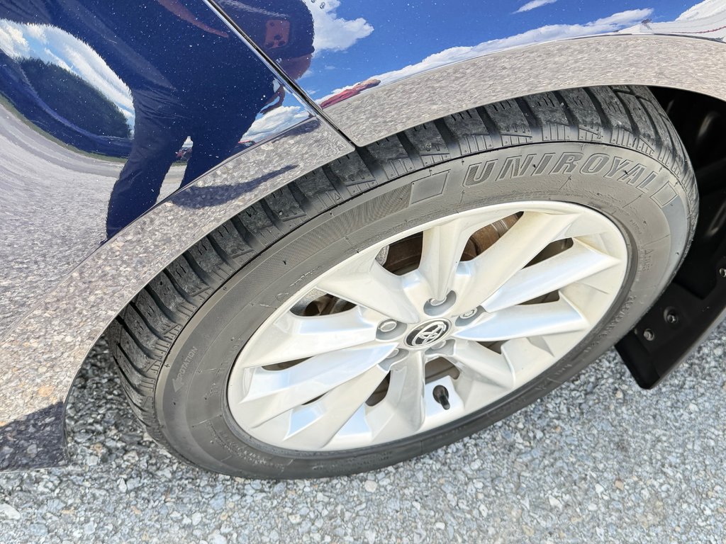 2022 Toyota Corolla LE + GROUPE TOIT / 33.200KM SEULEMENT / AUBAINE / in Thetford Mines, Quebec - 13 - w1024h768px
