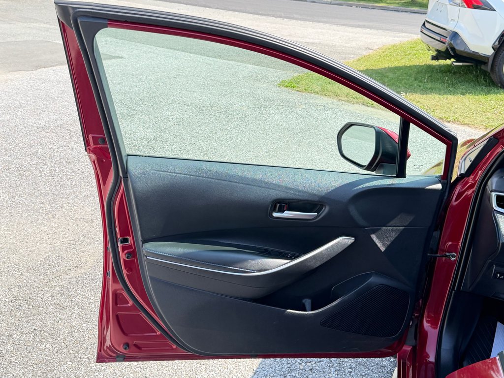 2022 Toyota Corolla SE / MANUELLE HYPER RARE / AUBAINE / in Thetford Mines, Quebec - 25 - w1024h768px