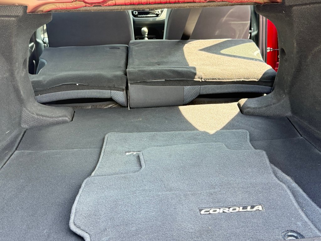 2022 Toyota Corolla SE / MANUELLE HYPER RARE / AUBAINE / in Thetford Mines, Quebec - 53 - w1024h768px