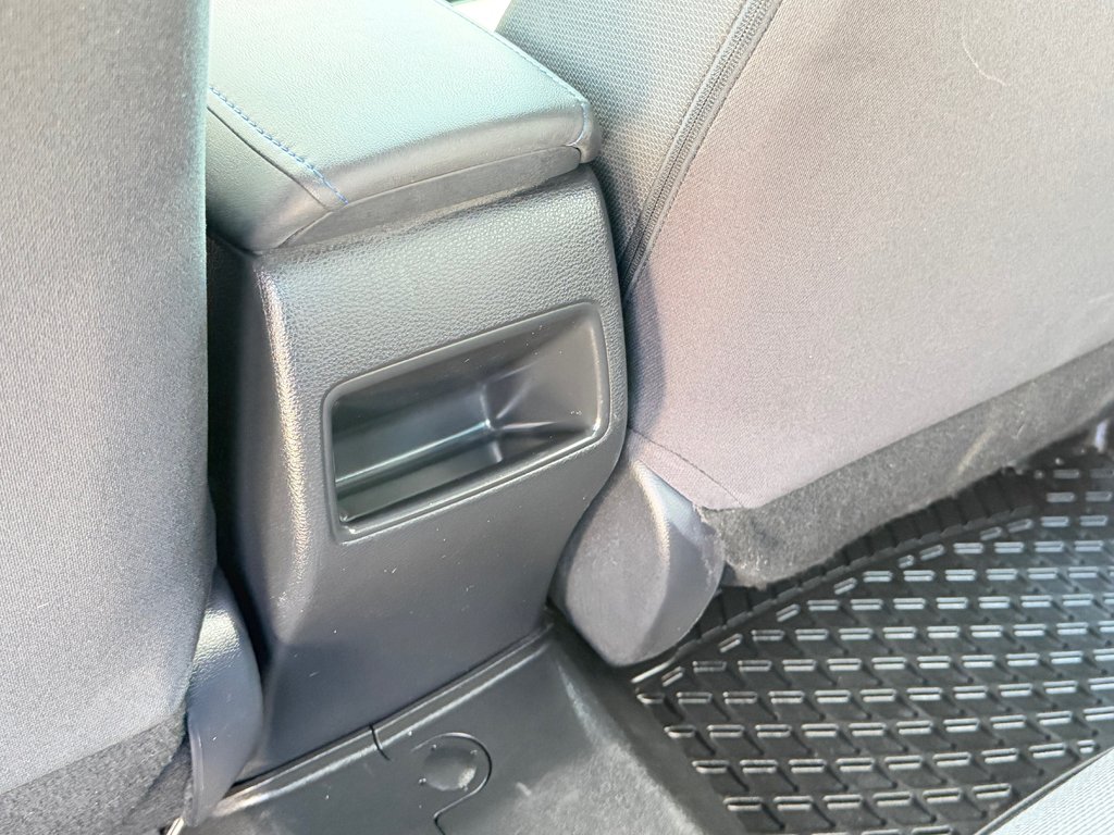 2022 Toyota Corolla SE / MANUELLE HYPER RARE / AUBAINE / in Thetford Mines, Quebec - 50 - w1024h768px