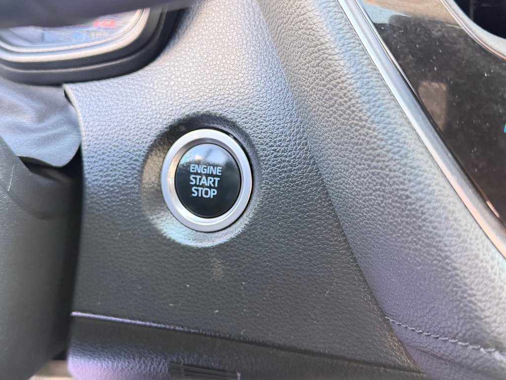 2022 Toyota Corolla SE / MANUELLE HYPER RARE / AUBAINE / in Thetford Mines, Quebec - 36 - w1024h768px