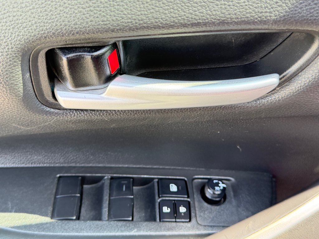2022 Toyota Corolla SE / MANUELLE HYPER RARE / AUBAINE / in Thetford Mines, Quebec - 26 - w1024h768px