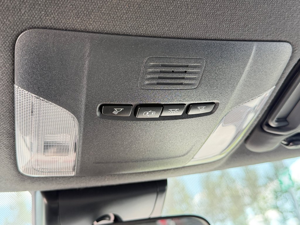 2022 Toyota Corolla SE / MANUELLE HYPER RARE / AUBAINE / in Thetford Mines, Quebec - 47 - w1024h768px