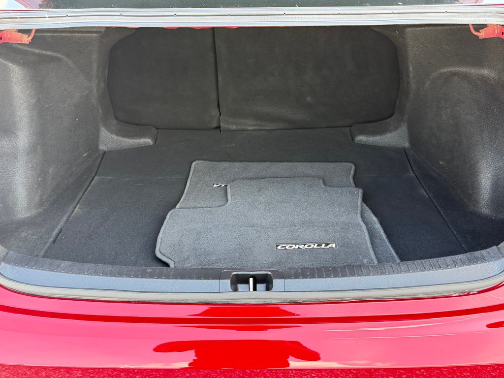 2022 Toyota Corolla SE / MANUELLE HYPER RARE / AUBAINE / in Thetford Mines, Quebec - 51 - w1024h768px
