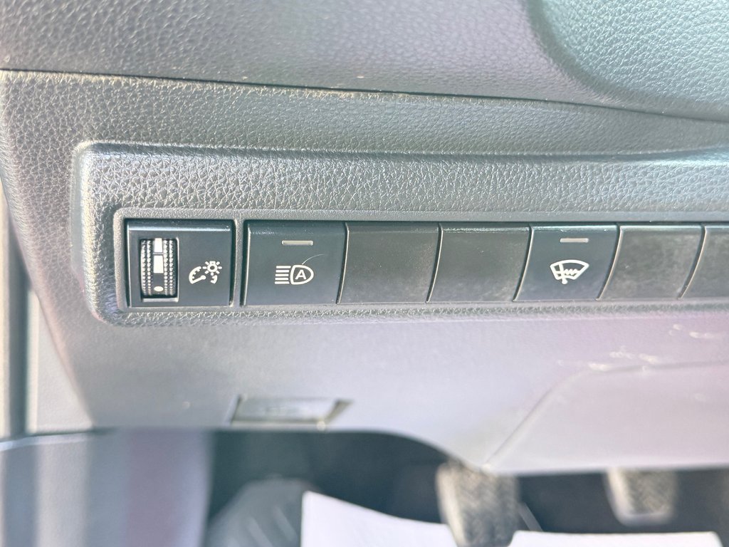 2022 Toyota Corolla SE / MANUELLE HYPER RARE / AUBAINE / in Thetford Mines, Quebec - 29 - w1024h768px