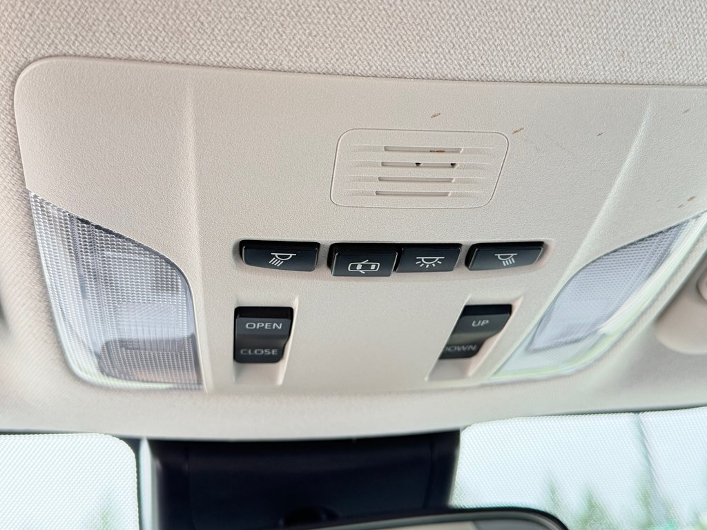 2022 Toyota Corolla LE AMELIORÉ / TOIT/ IMPECCABLE in Thetford Mines, Quebec - 46 - w1024h768px