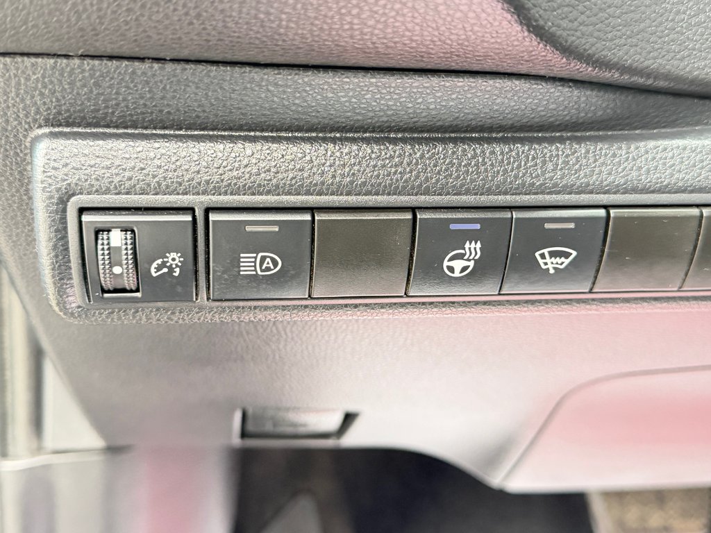 2022 Toyota Corolla LE AMELIORÉ / TOIT/ IMPECCABLE in Thetford Mines, Quebec - 27 - w1024h768px