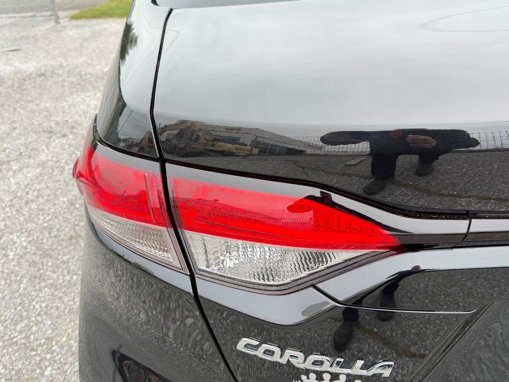 2022 Toyota Corolla LE AMELIORÉ / TOIT/ IMPECCABLE in Thetford Mines, Quebec - 19 - w1024h768px