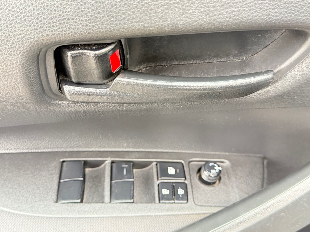 2022 Toyota Corolla LE AMELIORÉ / TOIT/ IMPECCABLE in Thetford Mines, Quebec - 25 - w1024h768px