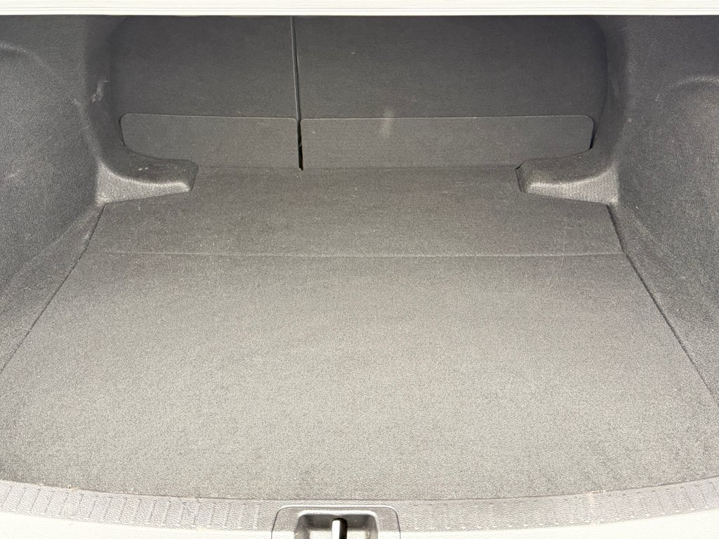2022 Toyota Corolla LE AMELIORÉ / TOIT/ IMPECCABLE in Thetford Mines, Quebec - 50 - w1024h768px