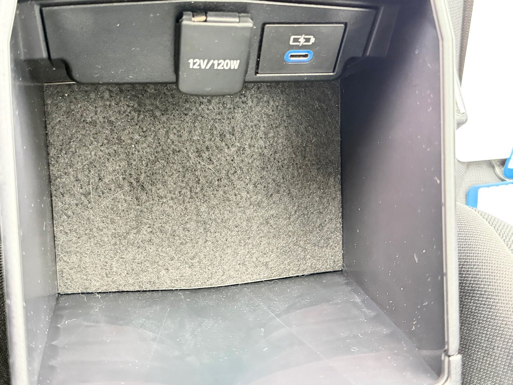 2022 Toyota Corolla LE AMELIORÉ / TOIT/ IMPECCABLE in Thetford Mines, Quebec - 44 - w1024h768px