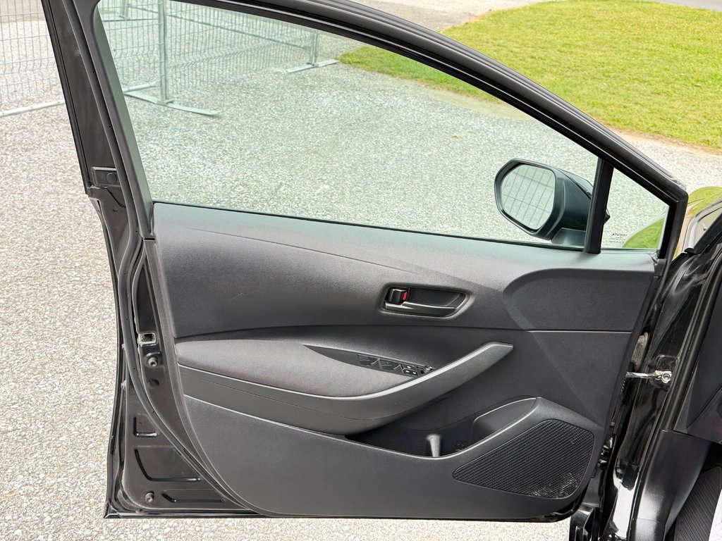 2022 Toyota Corolla LE AMELIORÉ / TOIT/ IMPECCABLE in Thetford Mines, Quebec - 24 - w1024h768px