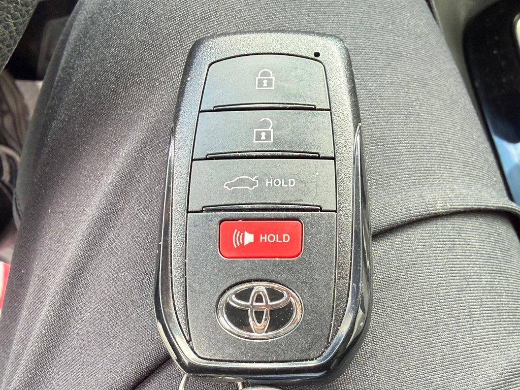 2023 Toyota Corolla HYBRIDE LE / PEA 30-05-28=100KM / WOW ! / in Thetford Mines, Quebec - 48 - w1024h768px