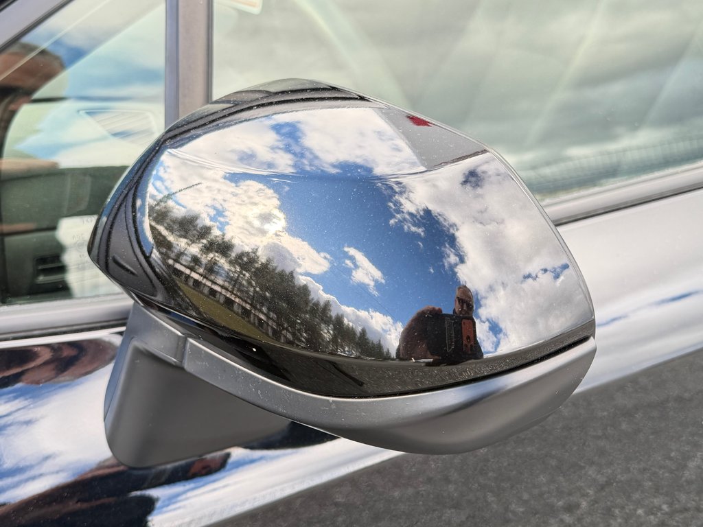 2023 Toyota Corolla HYBRIDE LE / PEA 30-05-28=100KM / WOW ! / in Thetford Mines, Quebec - 17 - w1024h768px