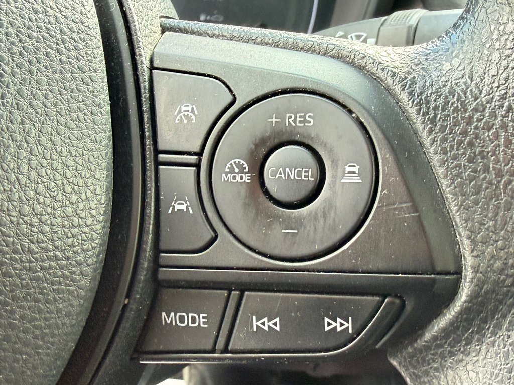2023 Toyota Corolla HYBRIDE LE / PEA 30-05-28=100KM / WOW ! / in Thetford Mines, Quebec - 33 - w1024h768px