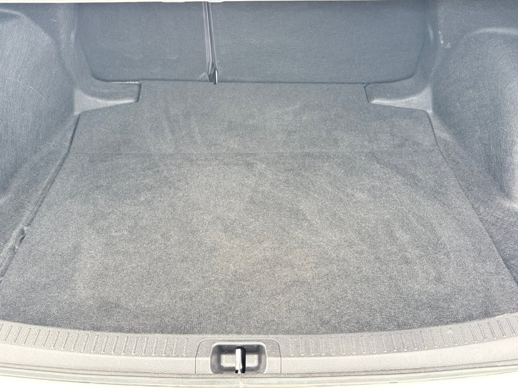 Toyota Corolla HYBRID LE / FAIBLE CONSOMMATION ESSENCE / WOW 2024 à Thetford Mines, Québec - 53 - w1024h768px