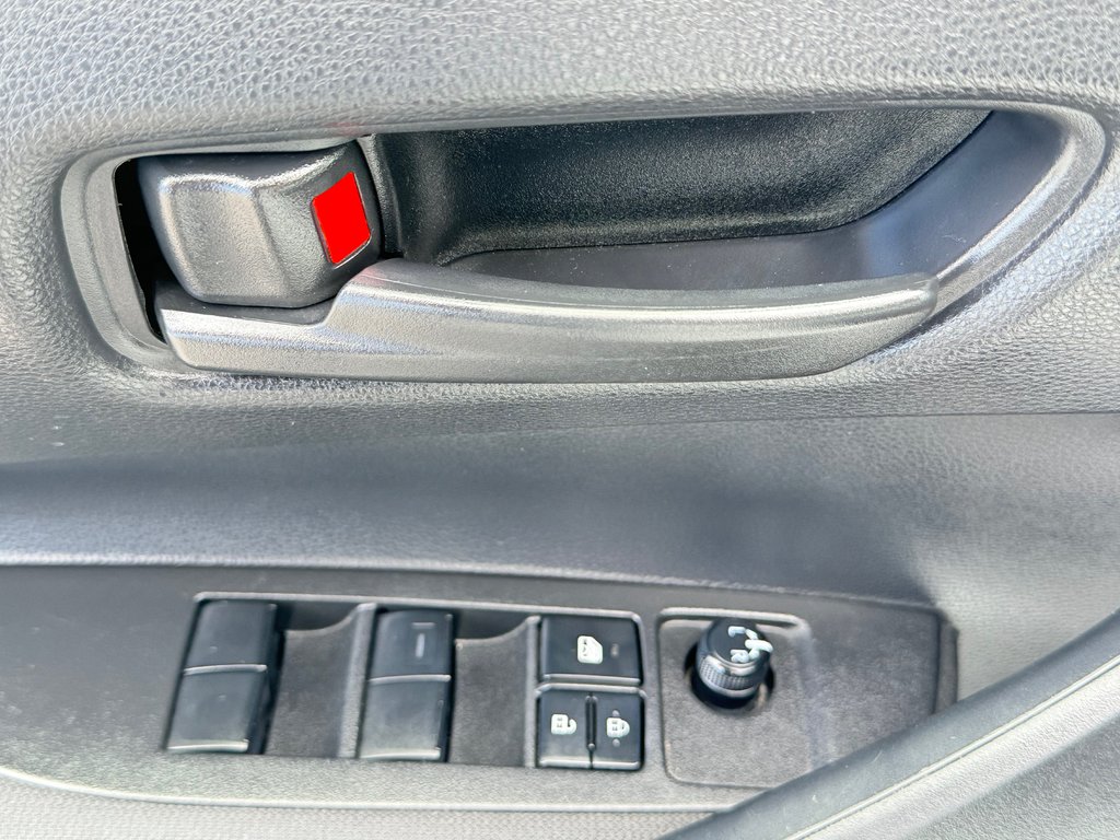 Toyota Corolla HYBRID LE / FAIBLE CONSOMMATION ESSENCE / WOW 2024 à Thetford Mines, Québec - 25 - w1024h768px