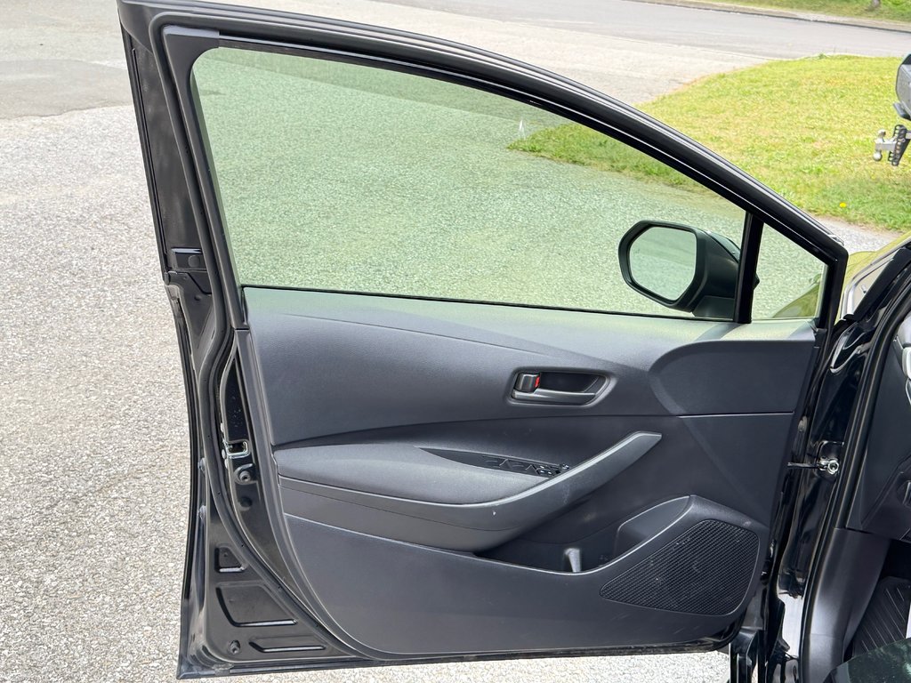 2024 Toyota Corolla HYBRIDE LE AWD / OUI OUI AWD !!! TRÈS BAS KILOS / in Thetford Mines, Quebec - 25 - w1024h768px