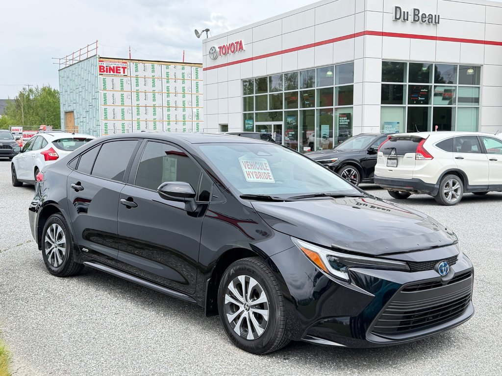2024 Toyota Corolla HYBRIDE LE AWD / OUI OUI AWD !!! TRÈS BAS KILOS / in Thetford Mines, Quebec - 3 - w1024h768px