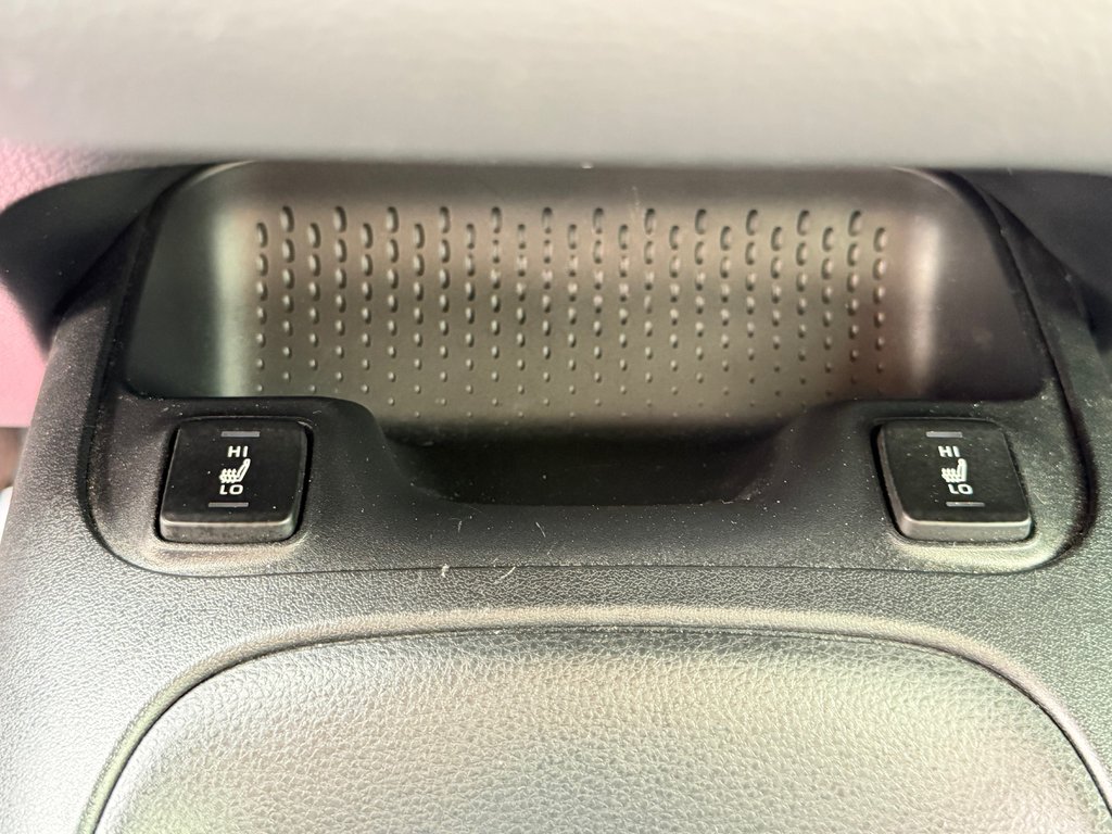 2024 Toyota Corolla HYBRIDE LE AWD / OUI OUI AWD !!! TRÈS BAS KILOS / in Thetford Mines, Quebec - 40 - w1024h768px