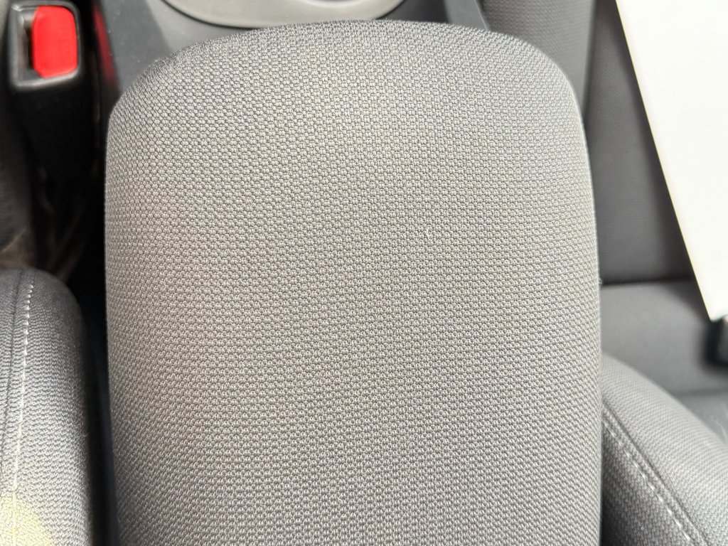 2024 Toyota Corolla LE / BAS KM / BIEN ÉQUIPÉ / FIABLE in Thetford Mines, Quebec - 43 - w1024h768px
