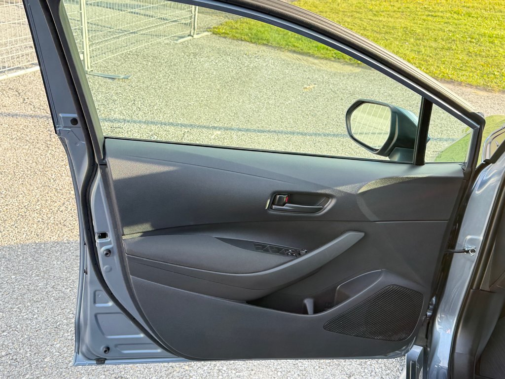 2024 Toyota Corolla LE / BAS KM / BIEN ÉQUIPÉ / FIABLE in Thetford Mines, Quebec - 24 - w1024h768px