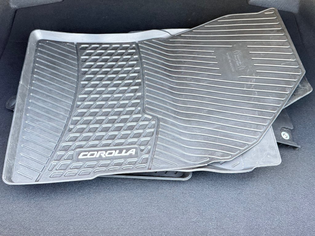 2024 Toyota Corolla LE / BAS KM / BIEN ÉQUIPÉ / FIABLE in Thetford Mines, Quebec - 51 - w1024h768px