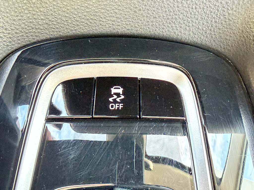 2024 Toyota Corolla LE / BAS KM / BIEN ÉQUIPÉ / FIABLE in Thetford Mines, Quebec - 40 - w1024h768px