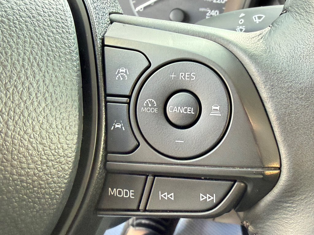 2024 Toyota Corolla LE / BAS KM / BIEN ÉQUIPÉ / FIABLE in Thetford Mines, Quebec - 32 - w1024h768px