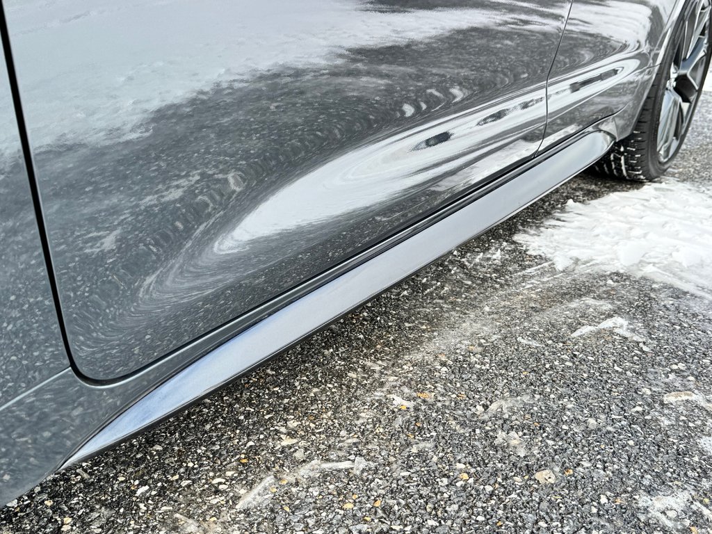 2025 Toyota Corolla SE AMÉLIORÉ / TOIT / MAGS 18 / ÉTAT NEUF !!!!! in Thetford Mines, Quebec - 25 - w1024h768px