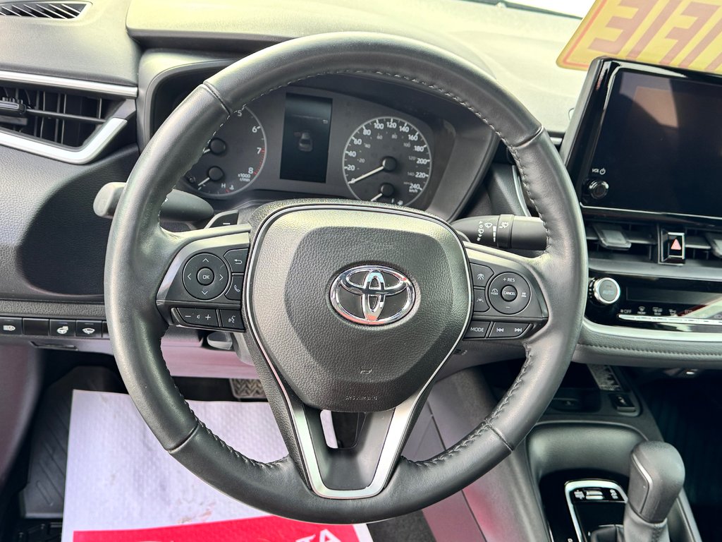 2025 Toyota Corolla SE AMÉLIORÉ / TOIT / MAGS 18 / ÉTAT NEUF !!!!! in Thetford Mines, Quebec - 40 - w1024h768px