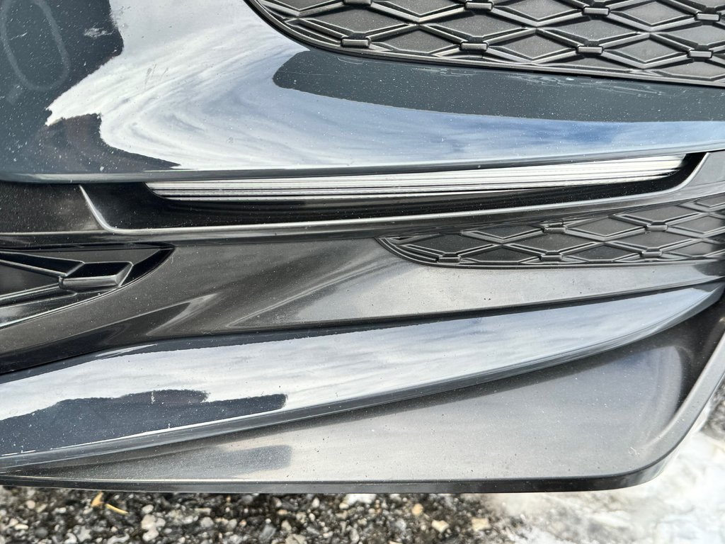 2025 Toyota Corolla SE AMÉLIORÉ / TOIT / MAGS 18 / ÉTAT NEUF !!!!! in Thetford Mines, Quebec - 15 - w1024h768px