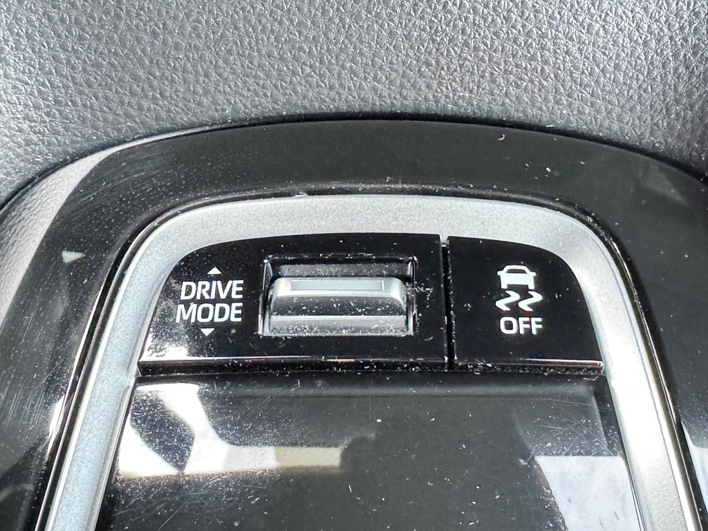 2025 Toyota Corolla SE AMÉLIORÉ / TOIT / MAGS 18 / ÉTAT NEUF !!!!! in Thetford Mines, Quebec - 54 - w1024h768px